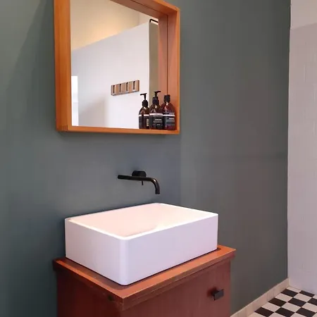 Ruimetelijke Kamer Met Prive Badkamer ゲストハウス アムステルダム