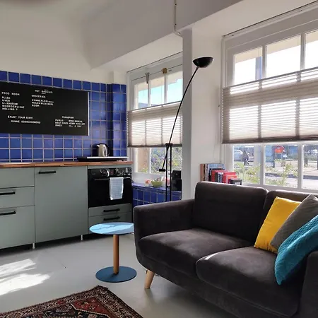 Ruimetelijke Kamer Met Prive Badkamer *